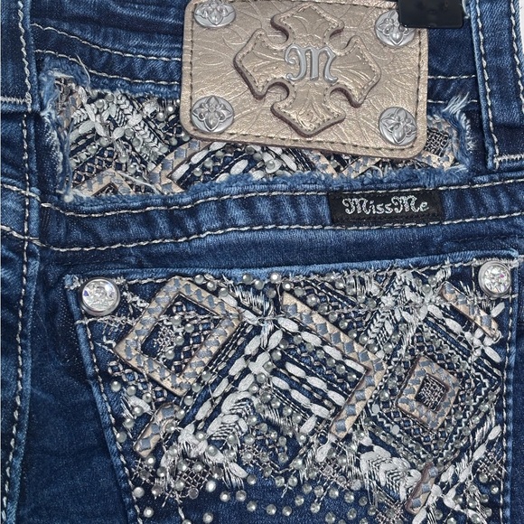 Miss Me Signature Boot Cut Low Rise Embroidered Embellished Pocket Blue Jeans 26 - Picture 6 of 8